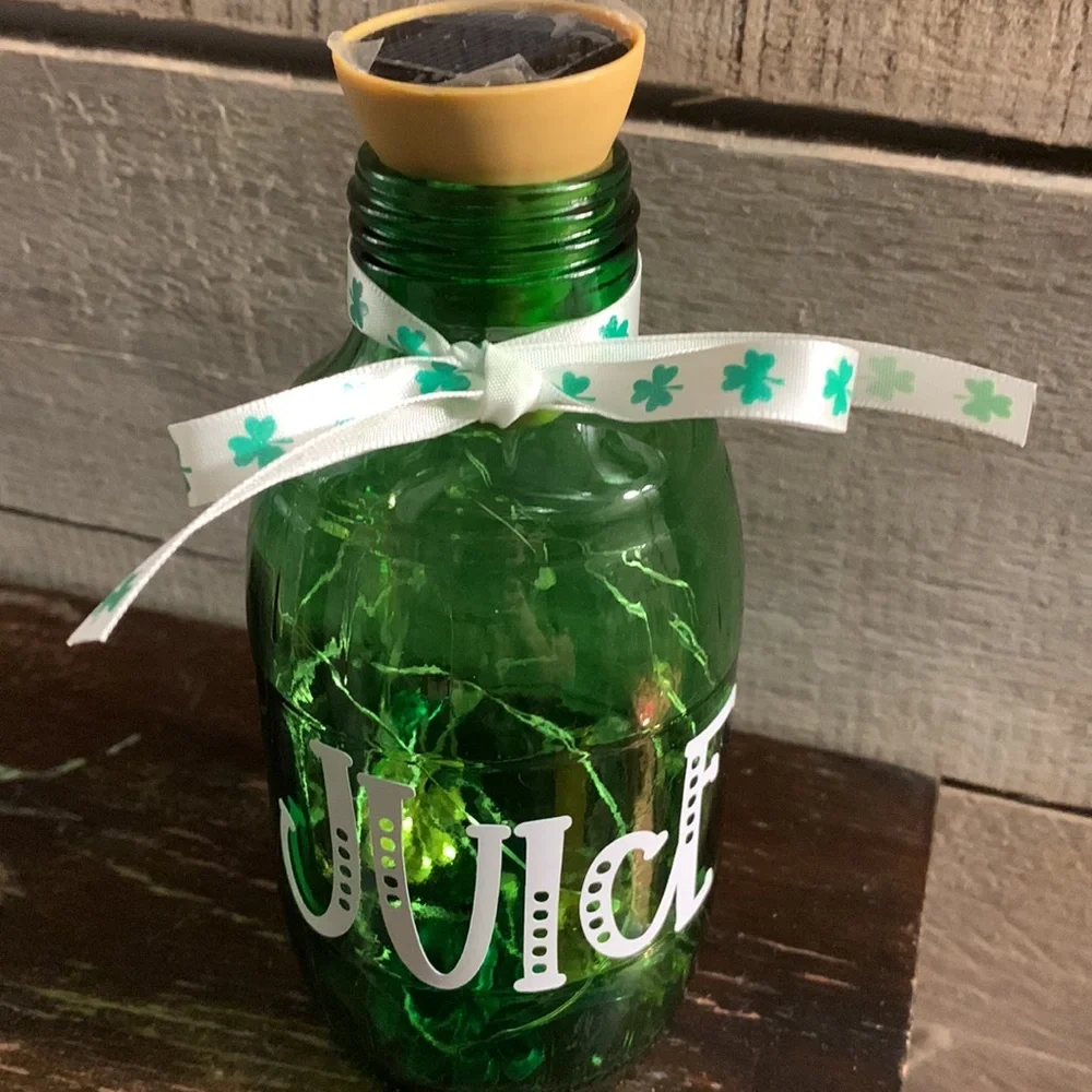 Hand Crafted- ‘Juice’ green barrel solar lantern